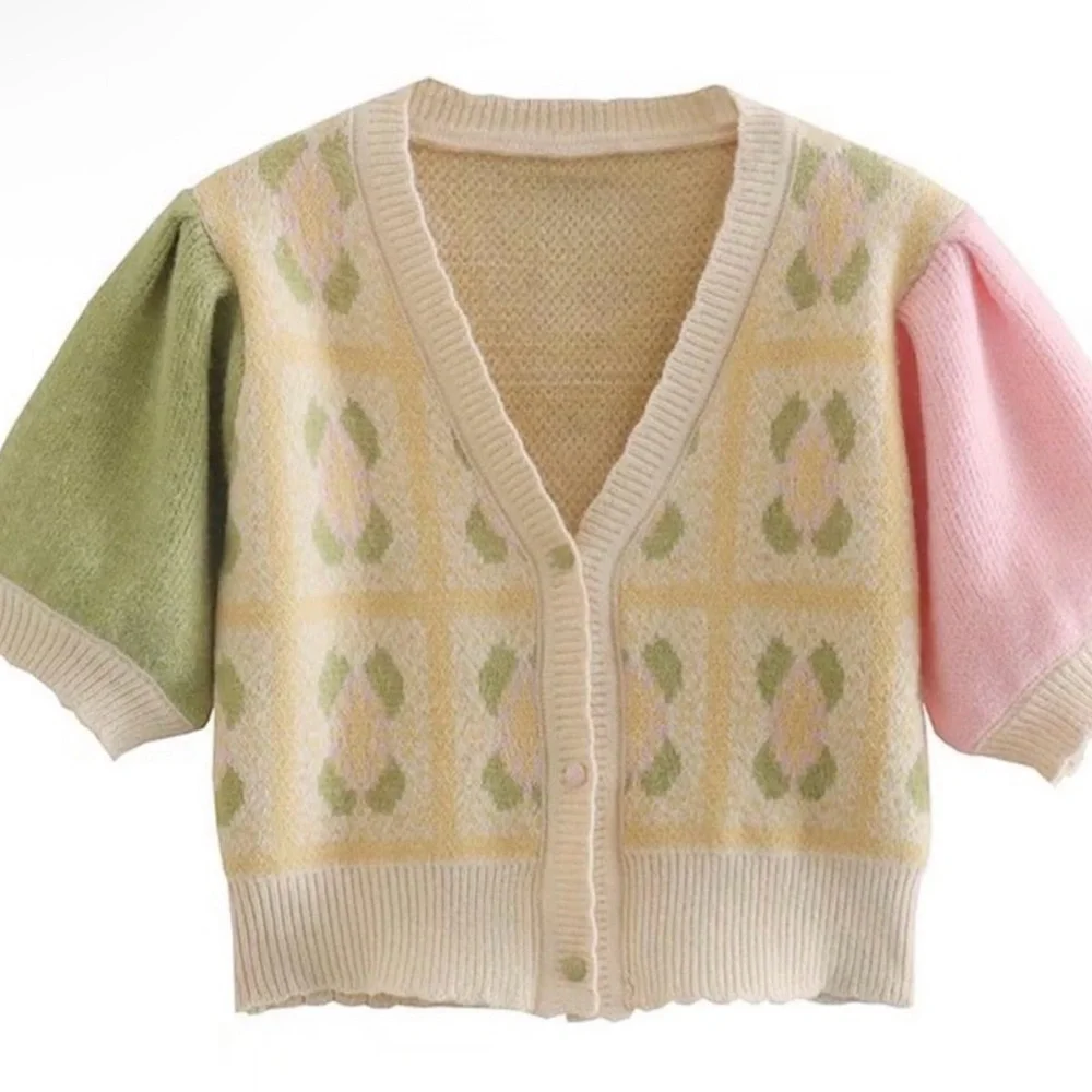 Colorful Patterned Women's Sweater - Picture 7 of 9